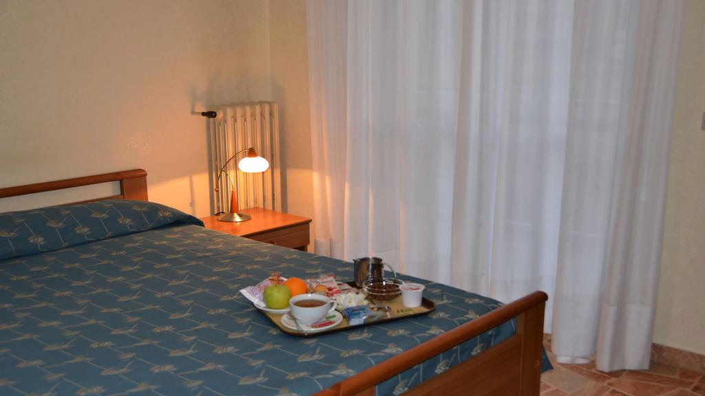 Hotel A-14 Modugno Phòng bức ảnh